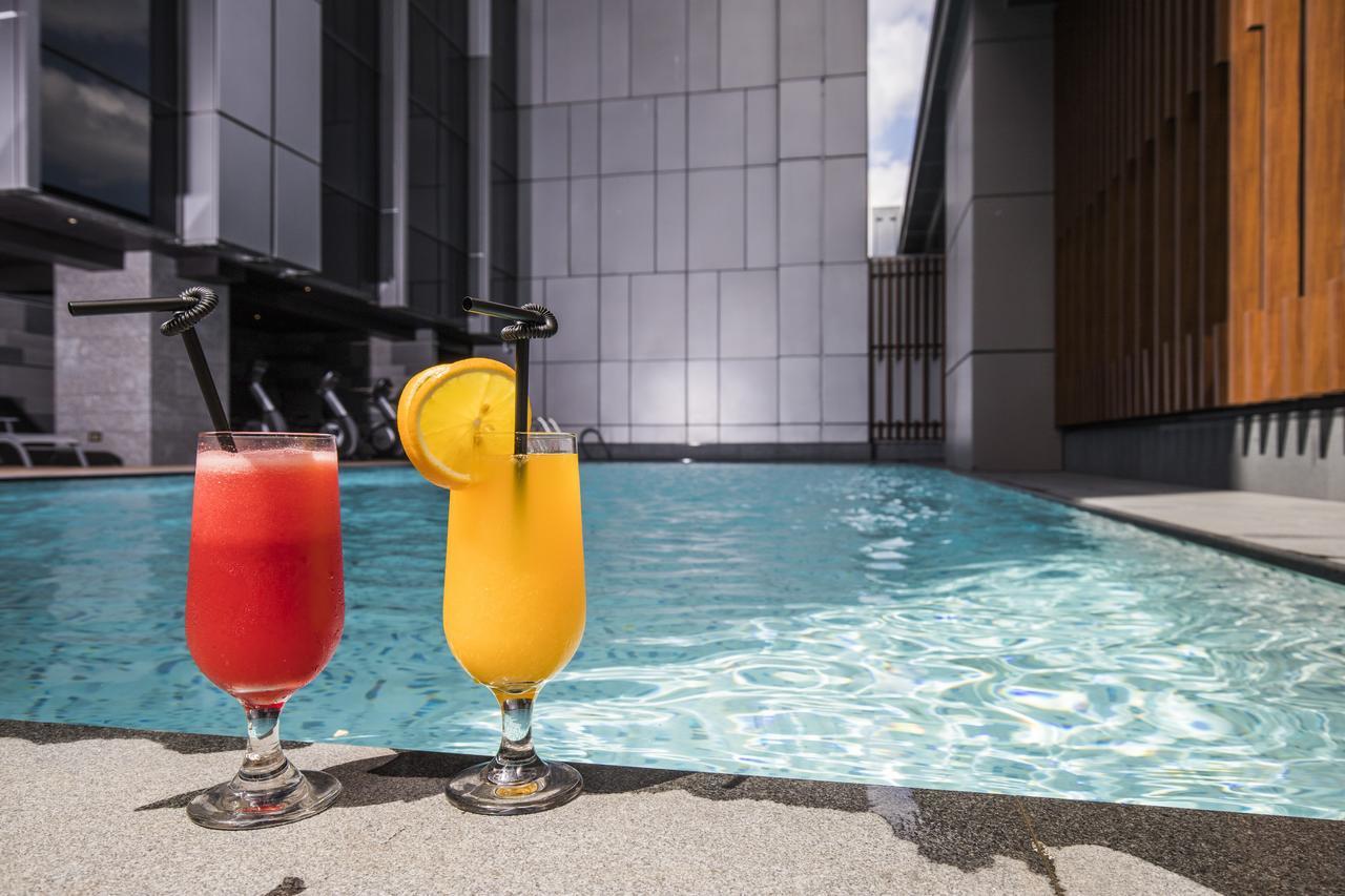 فندق سيزار مترو تايبيه المظهر الخارجي الصورة Pool at the hotel